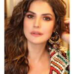 Zareen Khan Instagram - Here’s to Strong Women … May we KNOW them , May we BE them , May we RAISE them. Happy Woman’s Day ❤️ #CelebratingWomanhood #HappyWomansDay #ZareenKhan