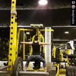 Zareen Khan Instagram - 👊🏼 #Repost @bodyholics with @repostapp. ・・・ ... DeltaFORCE! @zareenkhan #bodyholicsGURL #Stronger #Fitter #Bodyholics #CombineTRAINING #StrengthConditioning #shoulderDAY #DeltsOnFire #PumpLikeThat #fitCULT #fitMUMBAI #fitINDIA #oneLOVE #batstàfarian