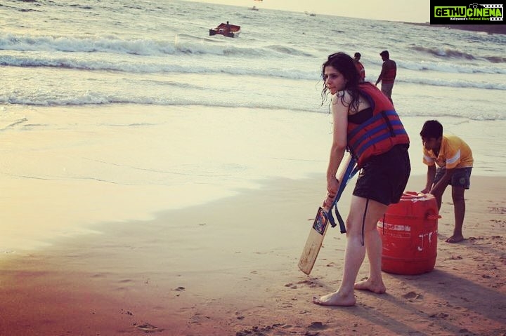 Zareen Khan Instagram - Children at Play πΌπ» #MondayMood #WanderlustSoul #GoaDiaries #TravelWithZareen #ZareenKhan