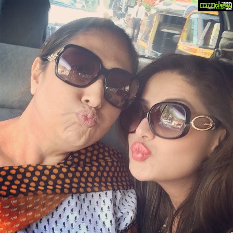Zareen Khan Instagram - Like Mother, Like Daughter ❤️ #MommyLove