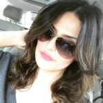 Zareen Khan Instagram - Monday Mood ! ✌🏻️