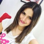 Zareen Khan Instagram - Loving my new hair cut by @placidbraganza 💇🏼