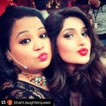 Zareen Khan Instagram - Love u loads my friend 😘😘😘 #Repost @bharti.laughterqueen with @repostapp. ・・・ My sweetest Frnd @zareenkhan love u so much baby ur super cool all the very best hate story3 #comedynightsbachao #comingsoon #fullmasti#funnymoment on @colorstv @haarshlimbachiyaa30 @nikuld 😍😍😍😍😍😍