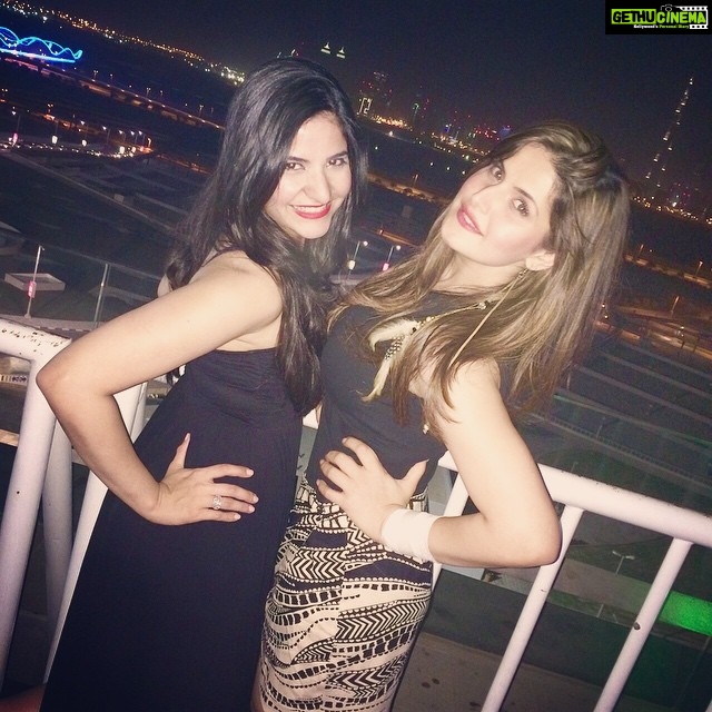 Zareen Khan Instagram - Happy Happy Happy Birthday to my jaaneman @yasmine_cp ! 🎊🎉🎊💃🏼 Love u loads 😘❤️😘 God bless u ✨✨✨✨✨