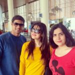 Zareen Khan Instagram - Off to #Dubai with #SanaKhan & @navshil ! ✈️😁💃✨ #Fav #place #paradise #Sister #love #travel #wanderlust #Fun