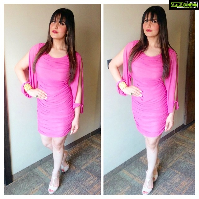 Zareen Khan Instagram - Inauguration of #LaxmiSkycity in #Ahmedabad ! Outfit by @Zulekhajshariff
