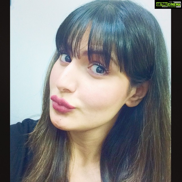 Zareen Khan Instagram - And it's time for Boom Boom ... BANGS !!! 💇👀😉 #bangs #hair #style #haircut #experiment #love