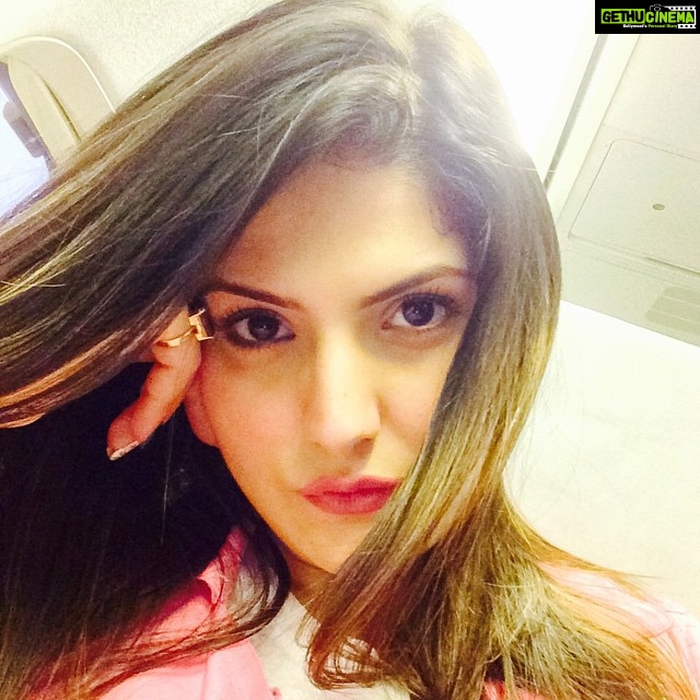 Zareen Khan Instagram - Bored #selfie ... Waiting for take off ... En route Dubai !! ❤️ #inflight #travel #wanderlust #Happy #Fun