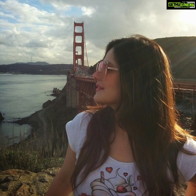Zareen Khan Instagram - Golden Gate !! #GoldenGate #bridge #SanFransisco #USA #travel #Happy #TravelWithZareen
