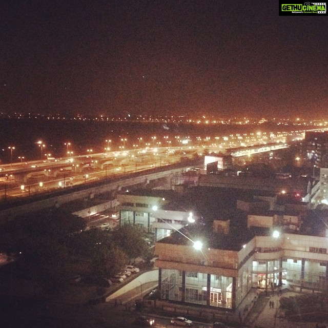 Zareen Khan Instagram - #TravelWithZareen #Delhi ✨✨✨