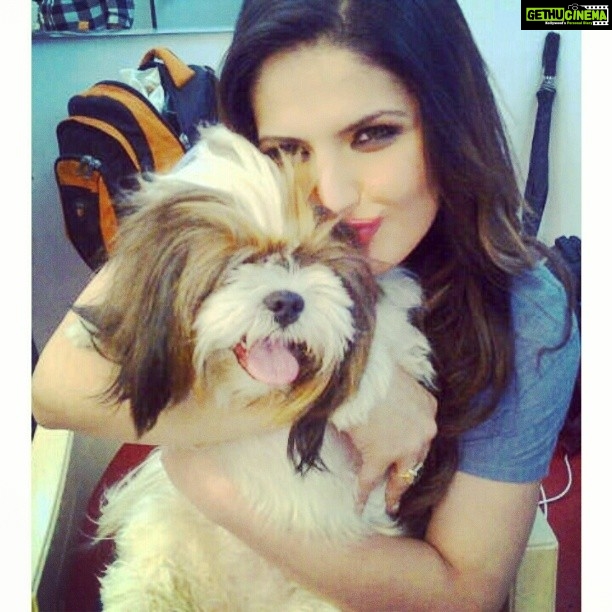 Zareen Khan Instagram - Meet my cutest friend !!
