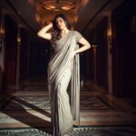 Zareen Khan Instagram - For MIDDAY SHOWBIZ AWARDS 2021 . . . Saree - @monishajaising Jewellery - @minerali_store Makeup - @richfeel_makeovers Hair - @xeniya.mua Styled by @vibhutichamria 📸 - @suryachaturvedi #PlayingDressUp #ZareenKhan #MonishaJaising Dubai UAE
