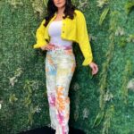 Zareen Khan Instagram - Did I hear Candy ? 🍭 . . . Jacket & Jeans by @freakinsindia Top by @zara Sandals by @fashionnova Styled & 📸 by my dear @vibhutichamria #Lategram #ZareenKhan