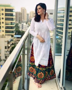 Zareen Khan Instagram - 🕊
#EidMubarak #ZareenKhan