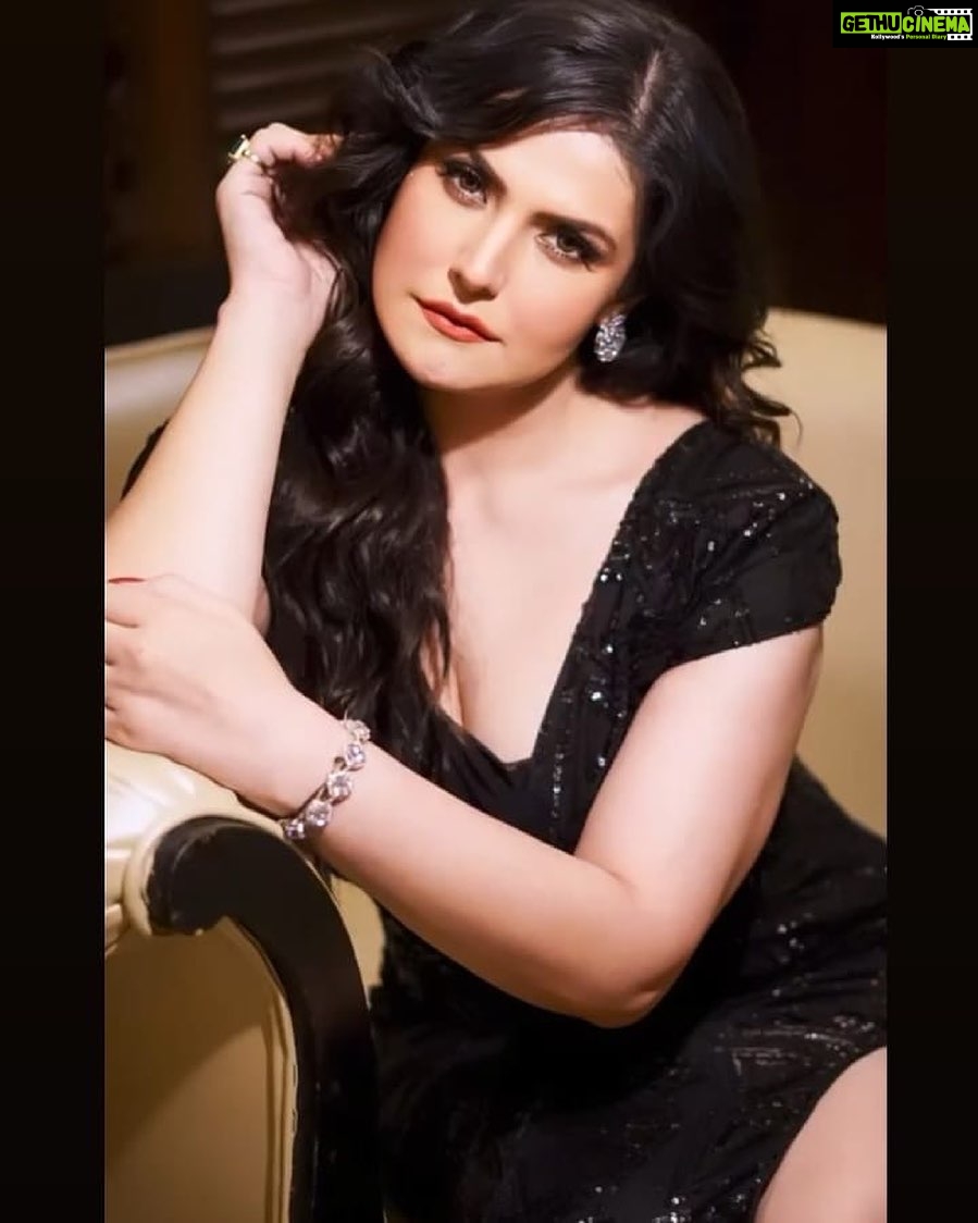 Zareen Khan Instagram - ‘You are the series of mistakes that had to happen for you to find YOU !’ - ATTICUS. #ZareenKhan
