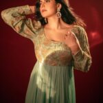 Zareen Khan Instagram - 🧚🏻‍♀️ . . . Outfit by @ease_kv Jewellry by @gehnajewellers1 Make up by @niccky_rajaani Styled by @vibhutichamria 📸 - @sjframes #Indian #Anarkali #ZareenKhan