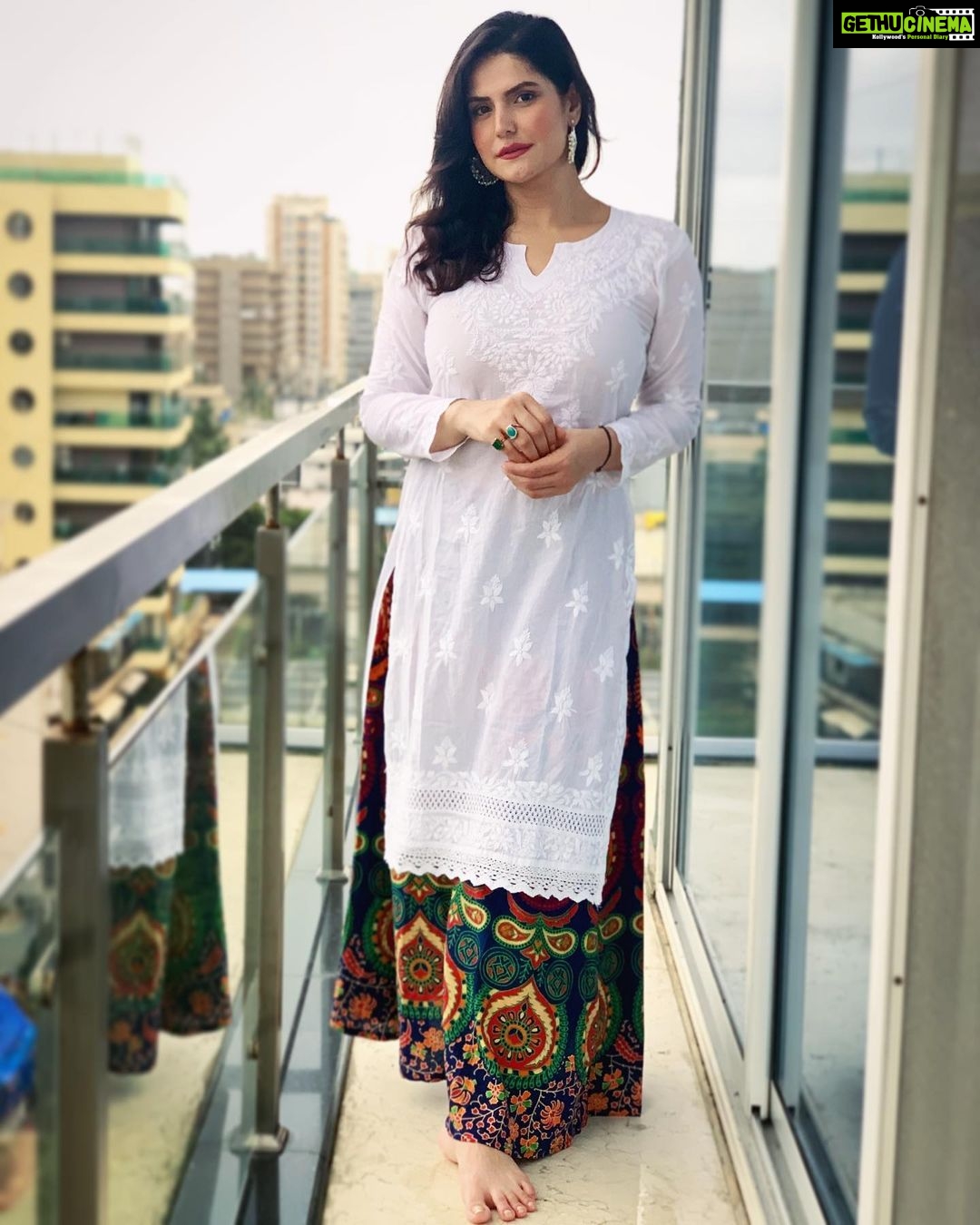 Zareen Khan - 281.2K Likes - 🕊
#EidMubarak #ZareenKhan