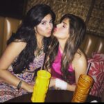 Zareen Khan Instagram - I feel these pictures pretty much explains our bond @yasmineexplores and hence no lengthy caption needed ! 😉😄 Happiest Birthday Jaaneman 😘 God bless you ... can’t wait to see you again 🤗 Love you loads ❤️ #HappyBirthdayYasmine #MeriYasu #ZareenKhan