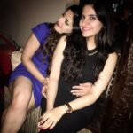 Zareen Khan Instagram - I feel these pictures pretty much explains our bond @yasmineexplores and hence no lengthy caption needed ! 😉😄 Happiest Birthday Jaaneman 😘 God bless you ... can’t wait to see you again 🤗 Love you loads ❤️ #HappyBirthdayYasmine #MeriYasu #ZareenKhan