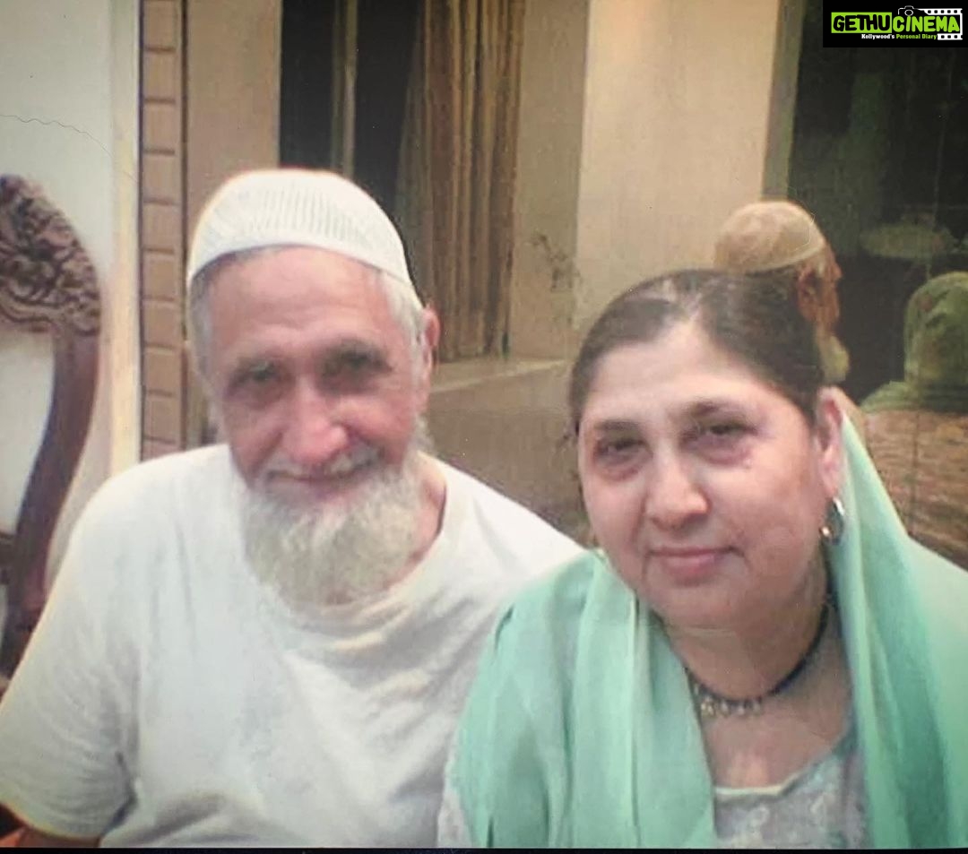 Zareen Khan Instagram - And they lived happily ever after ❤️ My Nana has left his physical body on Earth and gone to my Nani who was waiting fr him in Jannat. He lived a full life with so much love from everyone. May his soul rest in peace ❤️ إِنَّا لِلَّٰهِ وَإِنَّا إِلَيْهِ رَاجِعُونَ #RIP #UntilWeMeetAgain #InOurMemoriesEternally #ZareenKhan