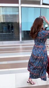 Zareen Khan Instagram - Suit suit karda ?
#FeelitReelit #FeelKaroReelKaro #Reels #ZareenKhan