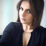 Zareen Khan Instagram - 🖤 #ZareenKhan
