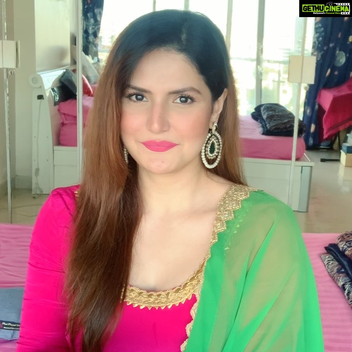 Zareen Khan Instagram - Eid Mubarak 💫 #ZareenKhan