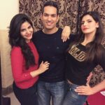 Zareen Khan Instagram - Major missing happening ❤️ @rickysachdev @yasmineexplores #FriendsLikeFamily #HomeAwayFromHome #GoodTimes #TbT #ZareenKhan