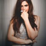 Zareen Khan Instagram - It’s so healthy to spend time alone ! 🥰 #Reflect #StayHome #StaySafe #Covid_19 #ZareenKhan