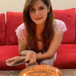 Zareen Khan Instagram - Some glimpses of my Birthday celebrations 🥳 P.S. The cake is a no bake cake made of biscuits, chocolate & some walnuts , by my darling lil sister and I must say it’s the yummiest cake I’ve eaten till date. Thank you Sana (my Laddu)❤️ #HappyBirthdayToMe #QuarantineBirthday2020 #ZareenKhan