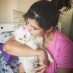 Zareen Khan Instagram - Making the most of QuaranTime 🐾❤️ P.S. Safety & Hygiene is of utmost importance at these times but please don’t go crazy with wrong info and abandon your pets. ***Cats & Dogs DO NOT carry or contain the CORONAVIRUS*** So make the most of this ME TIME by Staying Home, Staying Safe, Staying Calm, & Not falling for wrong information. #LoveInCoronaTimes #StayHome #StaySafe #StaySane #CoronaVirus #Covid_19 #ZareenKhan