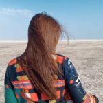 Zareen Khan Instagram - Not all those who WANDER , are LOST ! #RannOfKutch #WhiteDesert #Bhuj #IncredibleIndia #TravelWithZareen #HappyHippie #TravelDiaries #WanderLust #JeepBollywoodTrails #KeepWandering #ZareenKhan