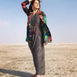 Zareen Khan Instagram - ‘The quieter you become , The more you are able to hear’ - RUMI #RannOfKutch #WhiteDesert #Bhuj #IncredibleIndia #TravelWithZareen #HappyHippie #TravelDiaries #WanderLust #JeepBollywoodTrails #KeepWandering #ZareenKhan 📸 - @rishabskhanna