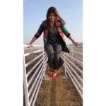 Zareen Khan Instagram - When you are a @itsrohitshetty & @ajaydevgn fan ... #ShootShenanigans #PagalPathaan #HappyHippie #Golmaal #BehindTheScenes #JeepBollywoodTrails #ZareenKhan