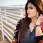 Zareen Khan Instagram - If everyone can have it, I don’t want it ! #Bhuj #IncredibleIndia #TravelWithZareen #HappyHippie #TravelDiaries #WanderLust #JeepBollywoodTrails #KeepWandering #ZareenKhan 📸 - @rishabskhanna