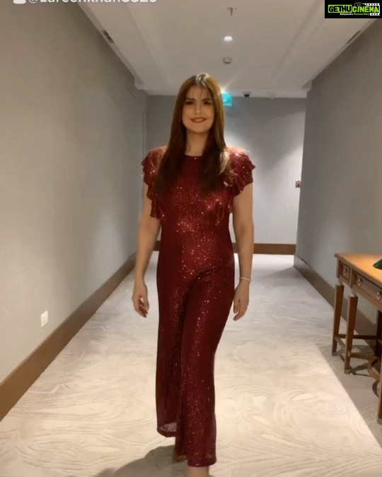 Zareen Khan Instagram - Surma surma on Loop @gururandhawa @jaysean 💥 #HappySunday #WeekendVibe #ZareenKhan