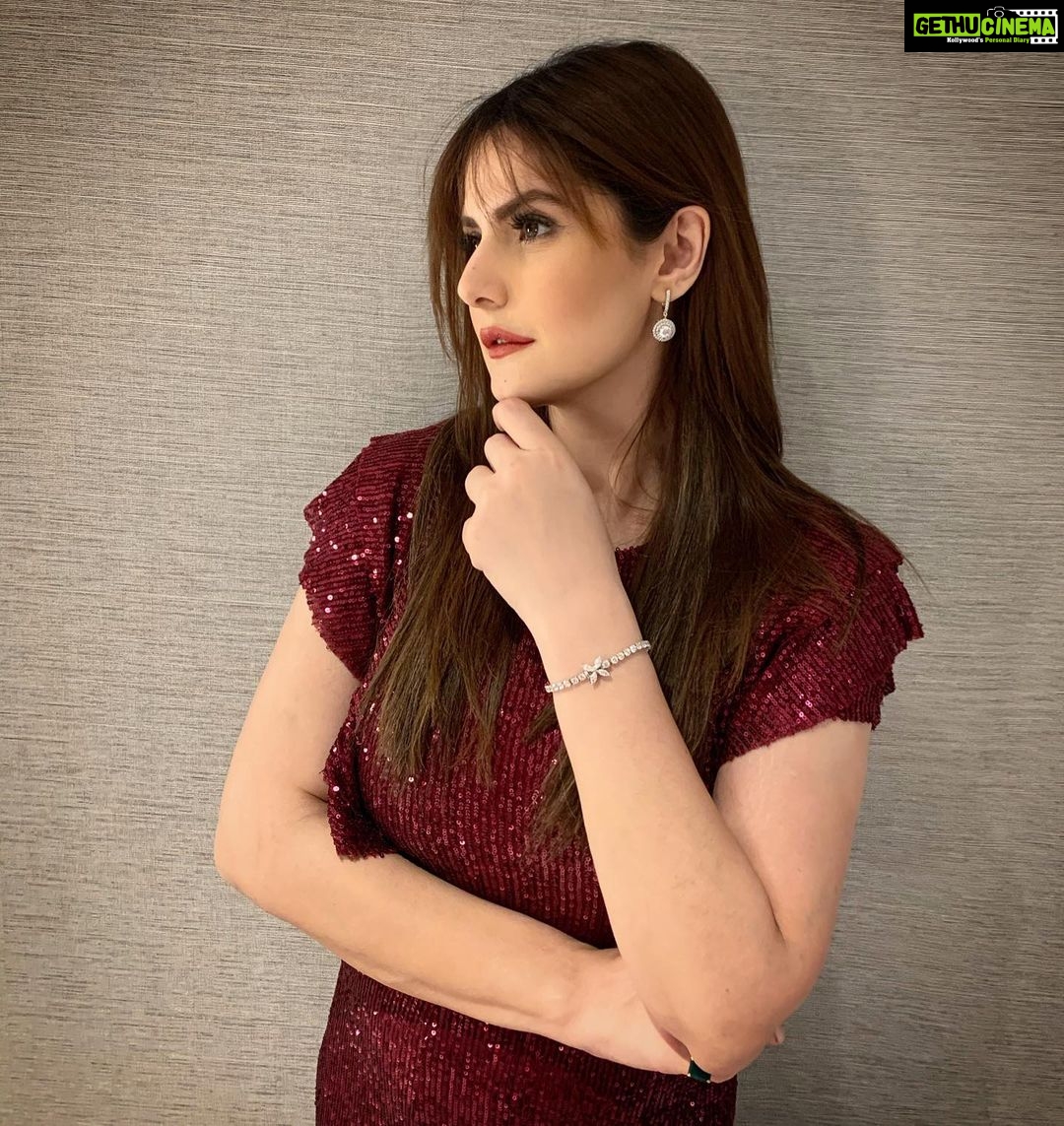 Zareen Khan Instagram - 🍒 Jumpsuit - @meraki_couture1 Jewellery - @adiaraqueenjewelry HMU - #SanaKhan Styled by @hitendrakapopara Assisted by @sameerkatariya92 #EventReady #AllThatGlitters #ZareenKhan