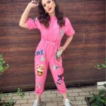Zareen Khan Instagram - 🍭 Outfit by @mashbymalvikashroff Earrings by @bellofox Shoes by @adidas Make up - @reshmaamerchant Hair - @ashwini_hairstylist Styled by @hitendrakapopara Assisted by @shiks_gupta25 & @sameerkatariya92 #JeepBollywoodTrails #ZareenKhan