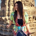 Zareen Khan Instagram - 1 , 2 , 3 or 4 ? #Ahmedabad #IncredibleIndia #TravelWithZareen #HappyHippie #TravelDiaries #WanderLust #JeepBollywoodTrails #KeepWandering #ZareenKhan @jeepindia @axnindia 📸 - @rishabskhanna