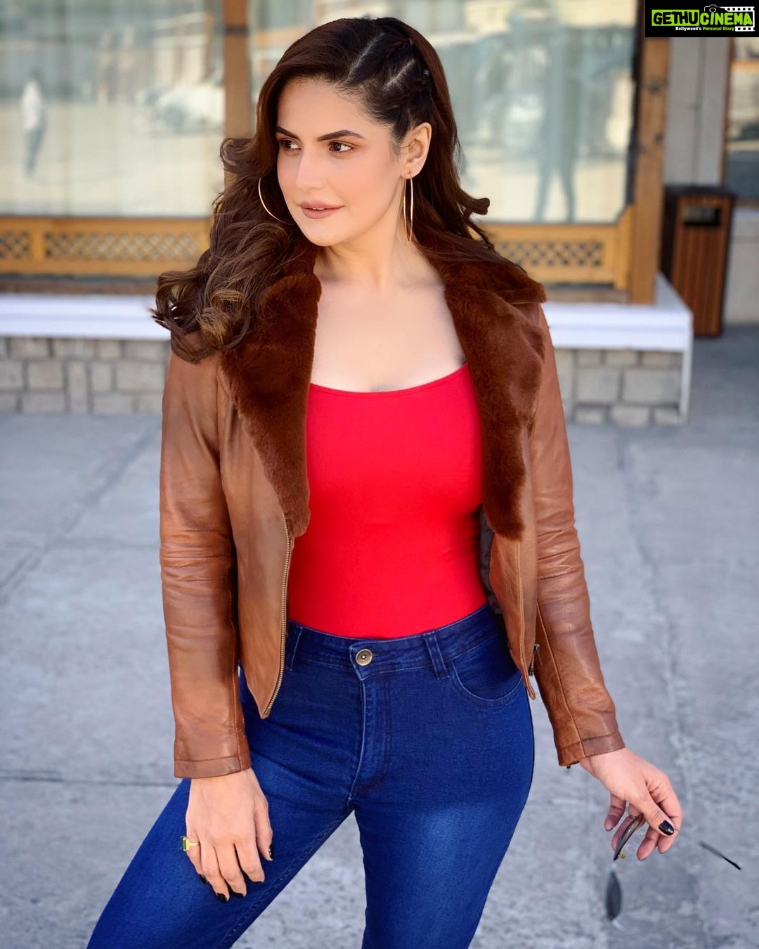 Zareen Khan Instagram - Some women fear the fire , Some women simply become it ! - R.H.Sin #WednesdayWisdom #ZareenKhan
