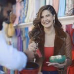 Zareen Khan Instagram - And HOW !!! 😜 Some fun moments from my Ladakh trail fr 3 idiots ! @jeepindia @axnindia #JeepBollywoodTrails #HappyHippie #WanderLust #TravelWithZareen #KeepWandering #Leh #Ladakh #ZareenKhan