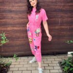 Zareen Khan Instagram - 🍭 Outfit by @mashbymalvikashroff Earrings by @bellofox Shoes by @adidas Make up - @reshmaamerchant Hair - @ashwini_hairstylist Styled by @hitendrakapopara Assisted by @shiks_gupta25 & @sameerkatariya92 #JeepBollywoodTrails #ZareenKhan