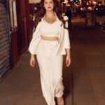 Zareen Khan Instagram - 🦢 Outfit - @label_deepikanagpal HMU - @linodoesit Styled by @hitendrakapopara 📸 - @darpanudas #ZareenKhan