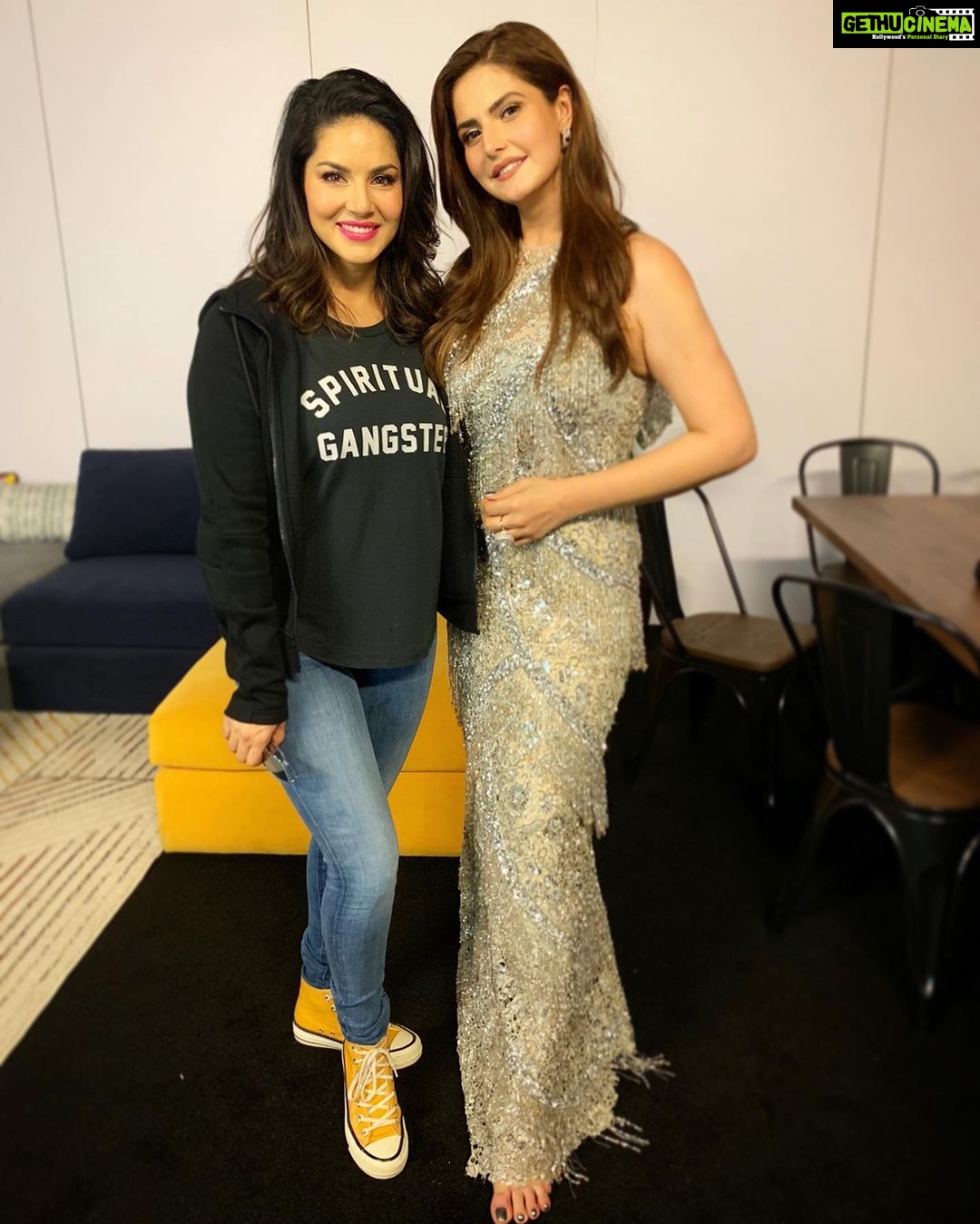 Zareen Khan Instagram - Pleasure to meet you @sunnyleone ... You are a doll ❤️ #IBFA2019 #Singapore #ZareenKhan