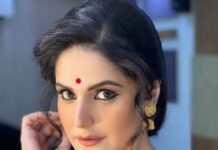 Zareen Khan Instagram - ✨Happy Dussera ✨ #SouthDiaries #ZareenKhan