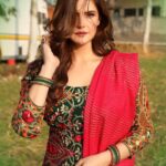 Zareen Khan Instagram - Punjab ki dhoop ☀️ HMU & 📸 - @harryrajput64 #Posti #ShootDiaries #Chandigarh #Punjab #ZareenKhan