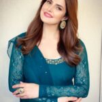 Zareen Khan Instagram - 🦚 MakeUp - @bijoyjeet.saikia Hair - @ashwini_hairstylist Stylist - @bikanta Managed by @ronitasharmarekhi #ZareenKhan