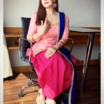 Zareen Khan Instagram - 🌸 Make up - @nikki_rajani Hair - @ashwini_hairstylist Stylist - @bikanta Managed by @ronitasharmarekhi #Daaka #promotions #ZareenKhan