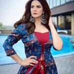 Zareen Khan Instagram - 🍇 Outfit - @surbi_mahna Jewellery - @shilpigoyaljewellery Make up - @bijoyjeet.saikia Hair - @ashwini_hairstylist Styled by @bikanta #ZareenKhan