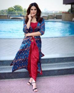 Zareen Khan Instagram - 🍇
Outfit - @surbi_mahna
Jewellery - @shilpigoyaljewellery
Make up - @bijoyjeet.saikia
Hair - @ashwini_hairstylist
Styled by @bikanta

#ZareenKhan